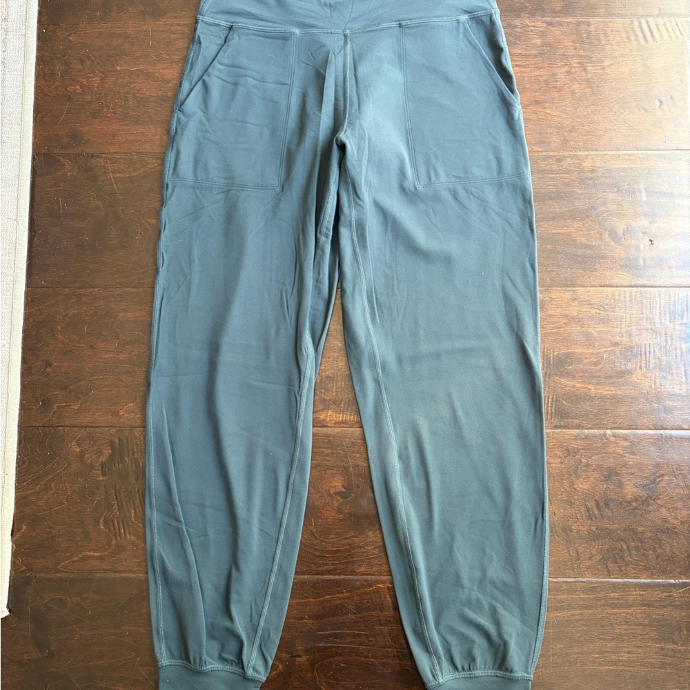 lululemon athletica women’s grey align high rise Jogger Sweatpants